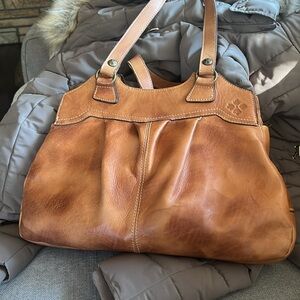Patricia Nash Tan large Leather Shoulder Bag
